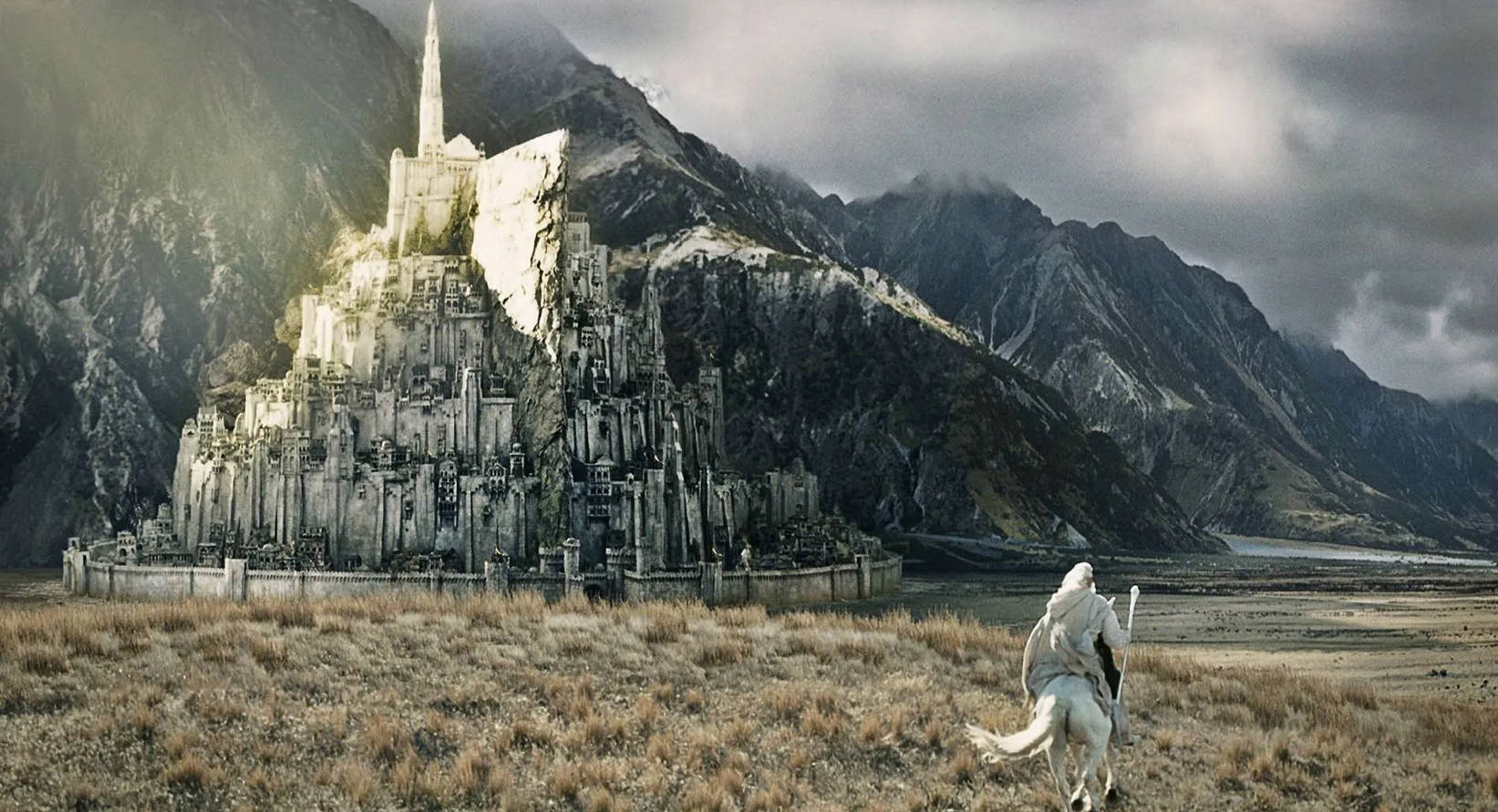 4K लॉर्ड ऑफ द रिंग्स घोड़ा और महल वॉलपेपर