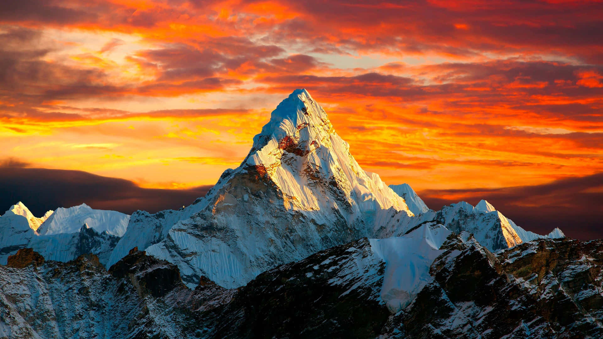 4K पर्वत — पहाड़ वॉलपेपर