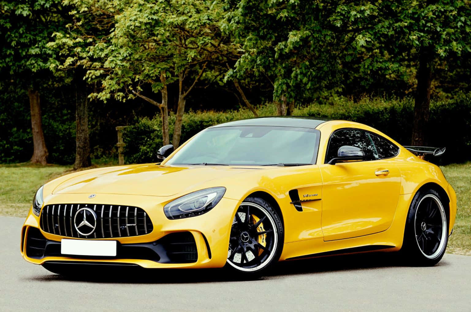 मर्सिडीज AMG GT GTS GTS GTS GTS GTS GT वॉलपेपर