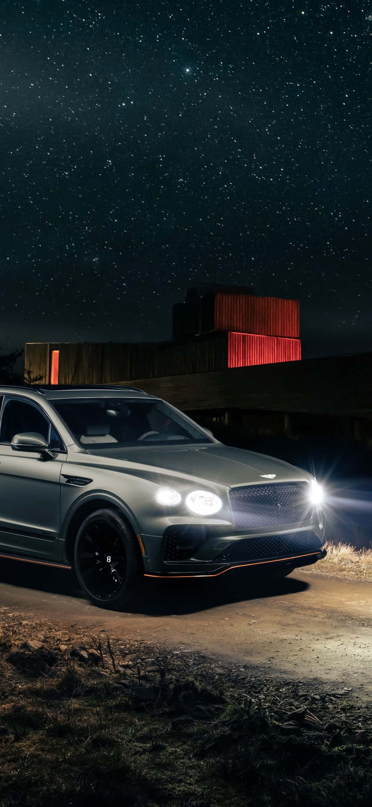 नई Bentley Bentayga रात में दिखाई गई है वॉलपेपर