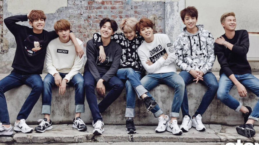 संगीत में डूबे - BTS BangtanTV वॉलपेपर