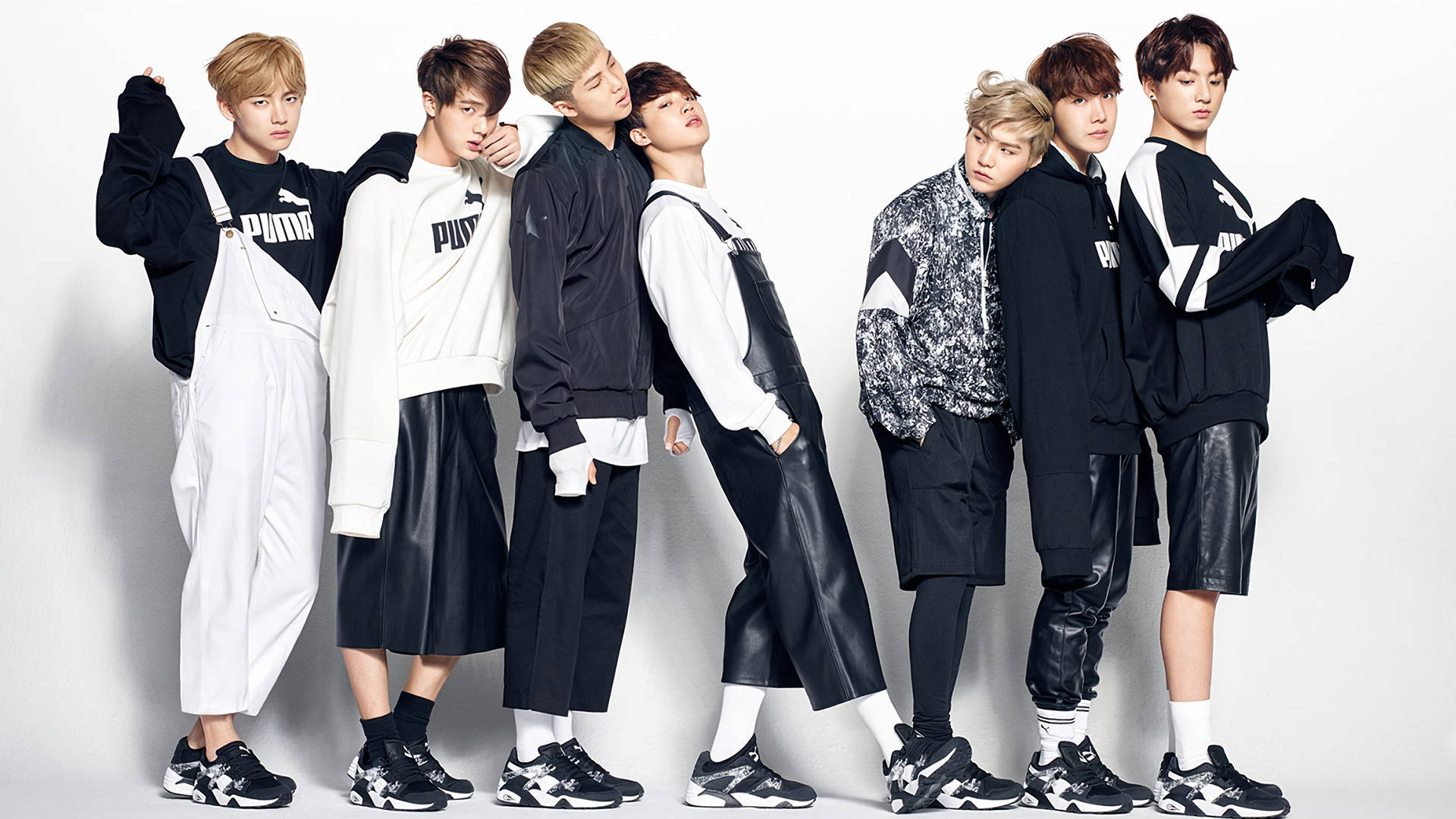 BTS बैंड के लिए खुशी का एक पल वॉलपेपर