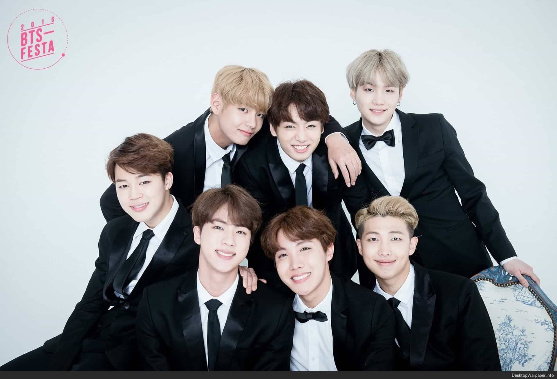 BTS ब्लैक सूट 2020 — बीटीएस लोगो एनिमेटेड वॉलपेपर