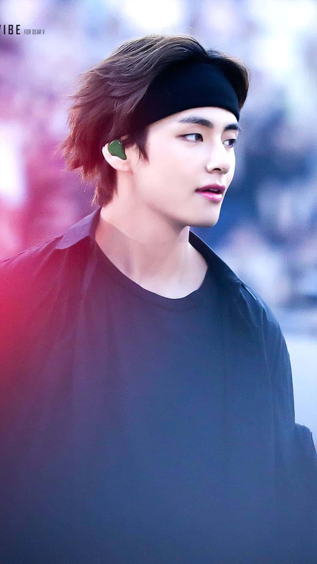 BTS सदस्य V का साइड प्रोफाइल वॉलपेपर