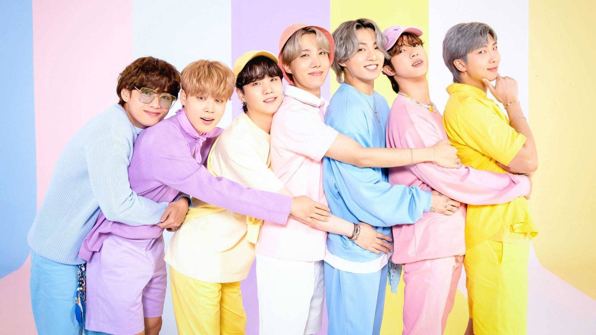 BTS हग चेन डेस्कटॉप वॉलपेपर