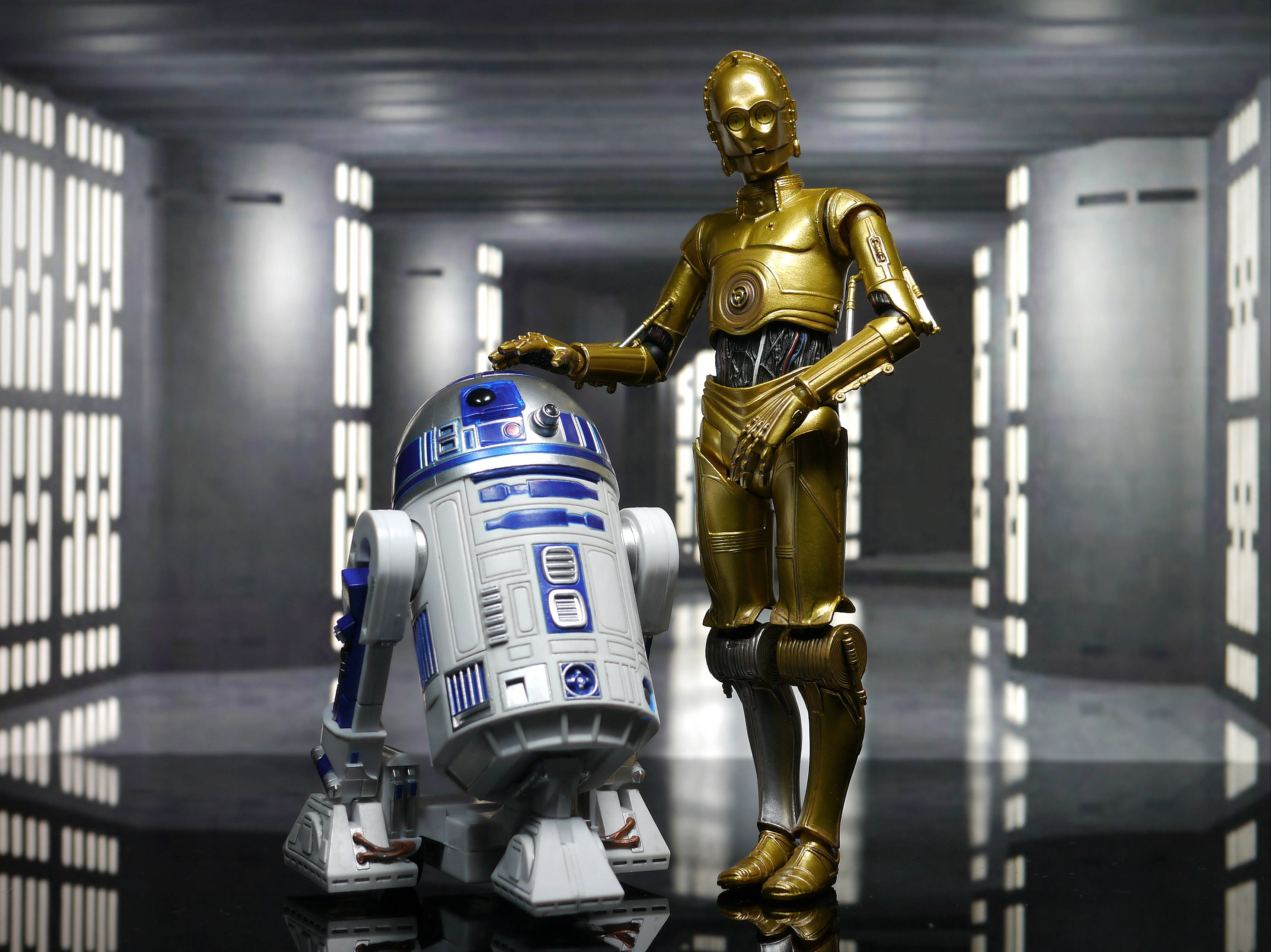 ड्रॉइड C3PO R2D2 दोस्त वॉलपेपर