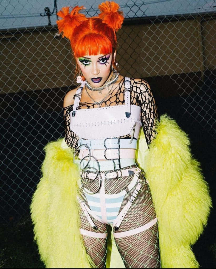 Doja Cat का गोल्ड ज्वेलरी में शानदार और स्टाइलिश लुक वॉलपेपर
