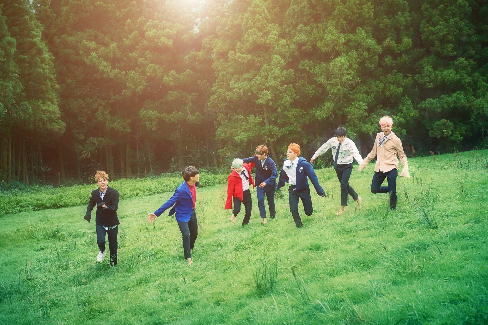HYYH युग का कूल BTS लैपटॉप — बीटीएस वॉलपेपर