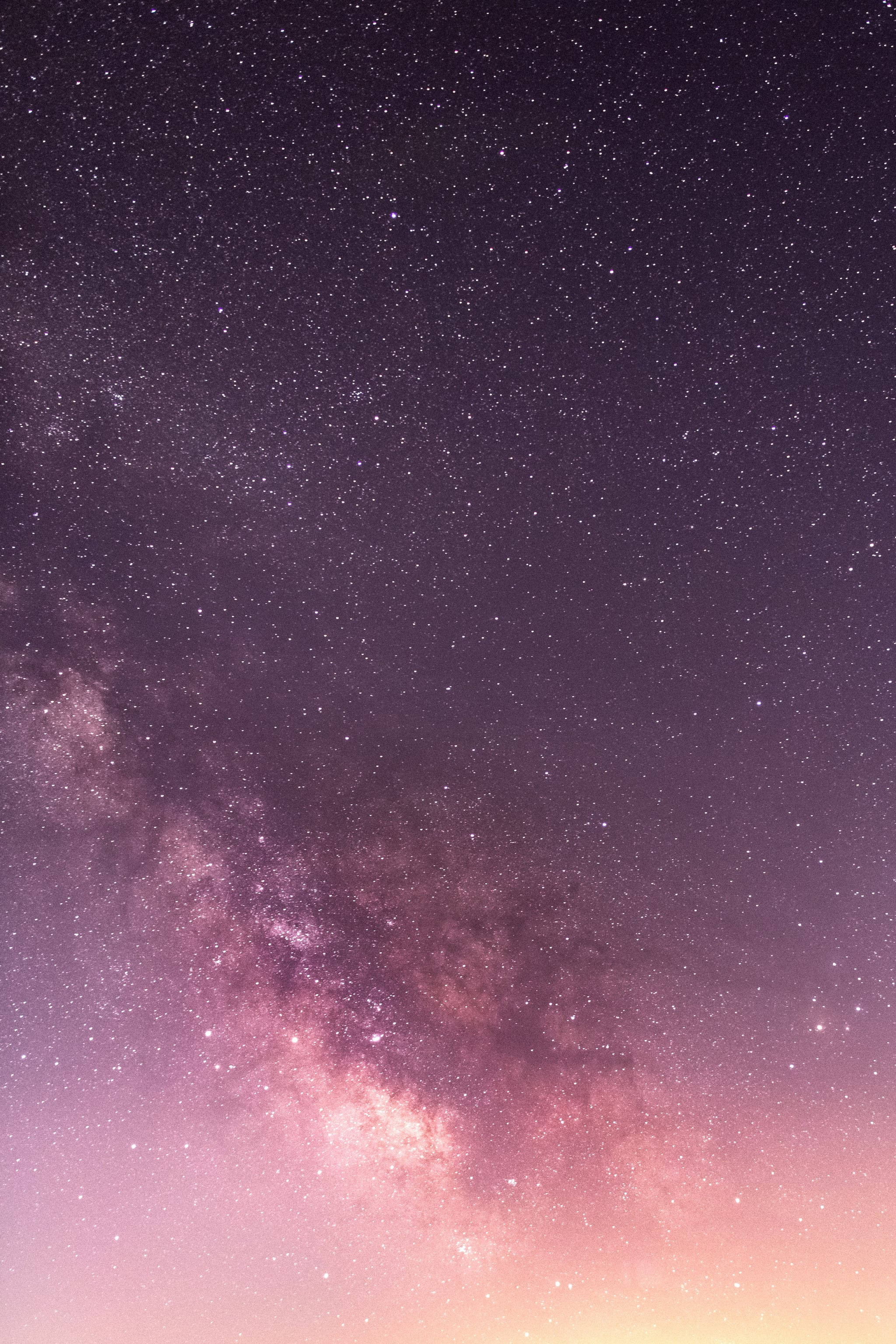 दिलचस्प विशाल आकाशगंगा iPhone वॉलपेपर