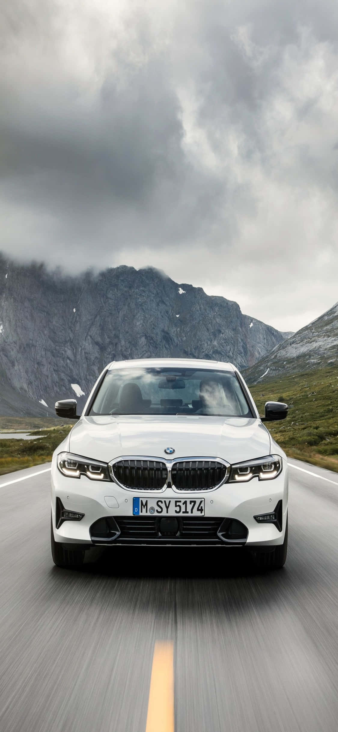 प्रदर्शन और शैली का एकीकरण – iPhone X और BMW वॉलपेपर