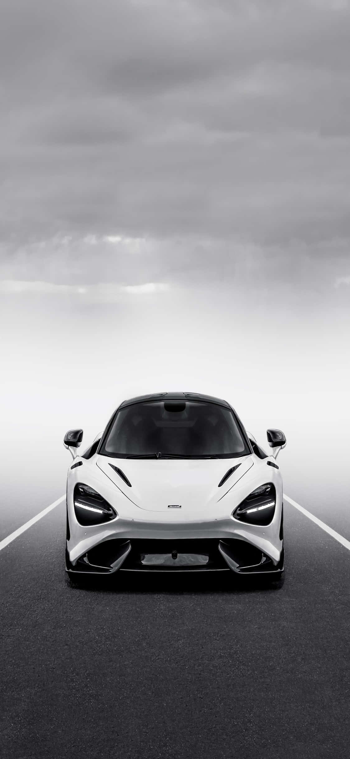 iPhone X Mclaren 720s व्हाइट बैकग्राउंड वॉलपेपर