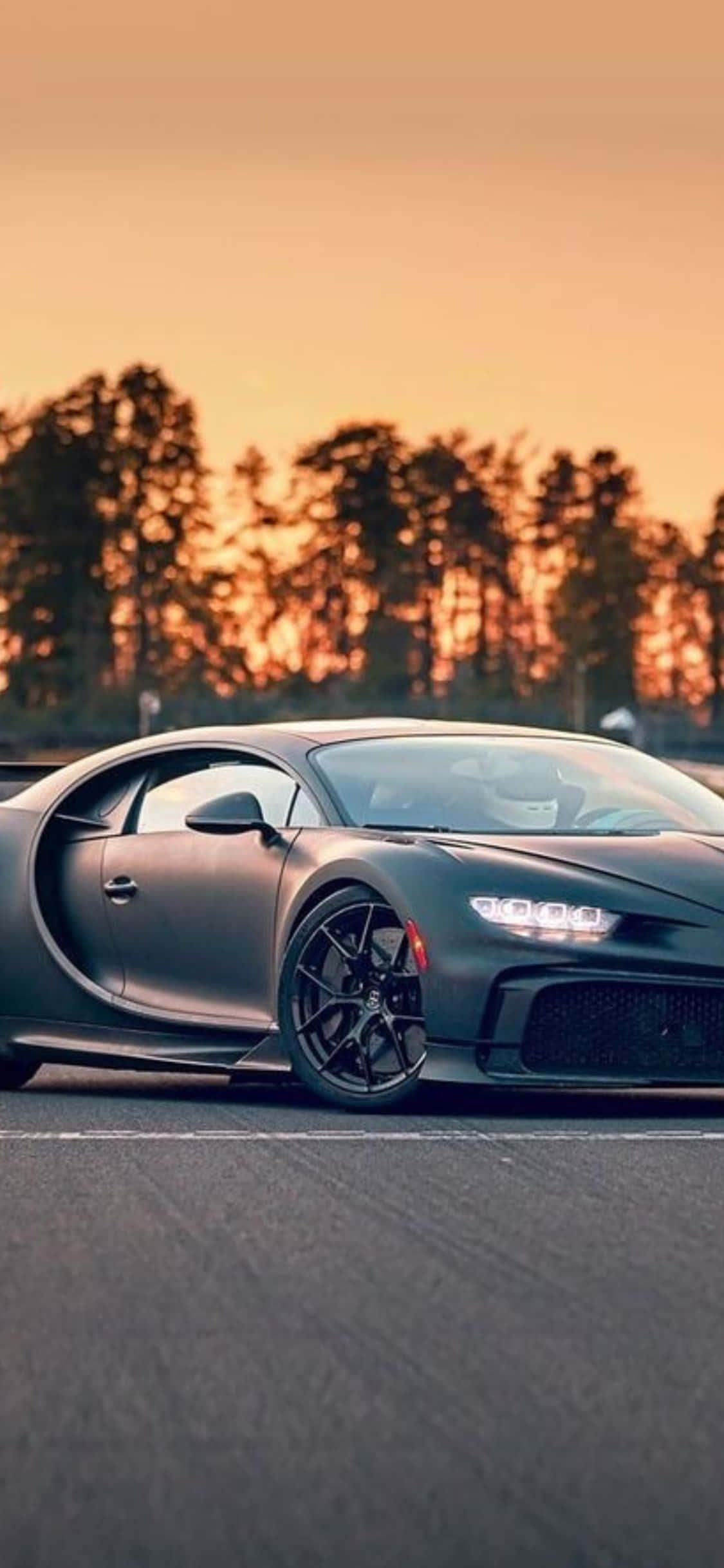 iPhone XS और Bugatti के साथ तेज़ी से आगे बढ़ें वॉलपेपर