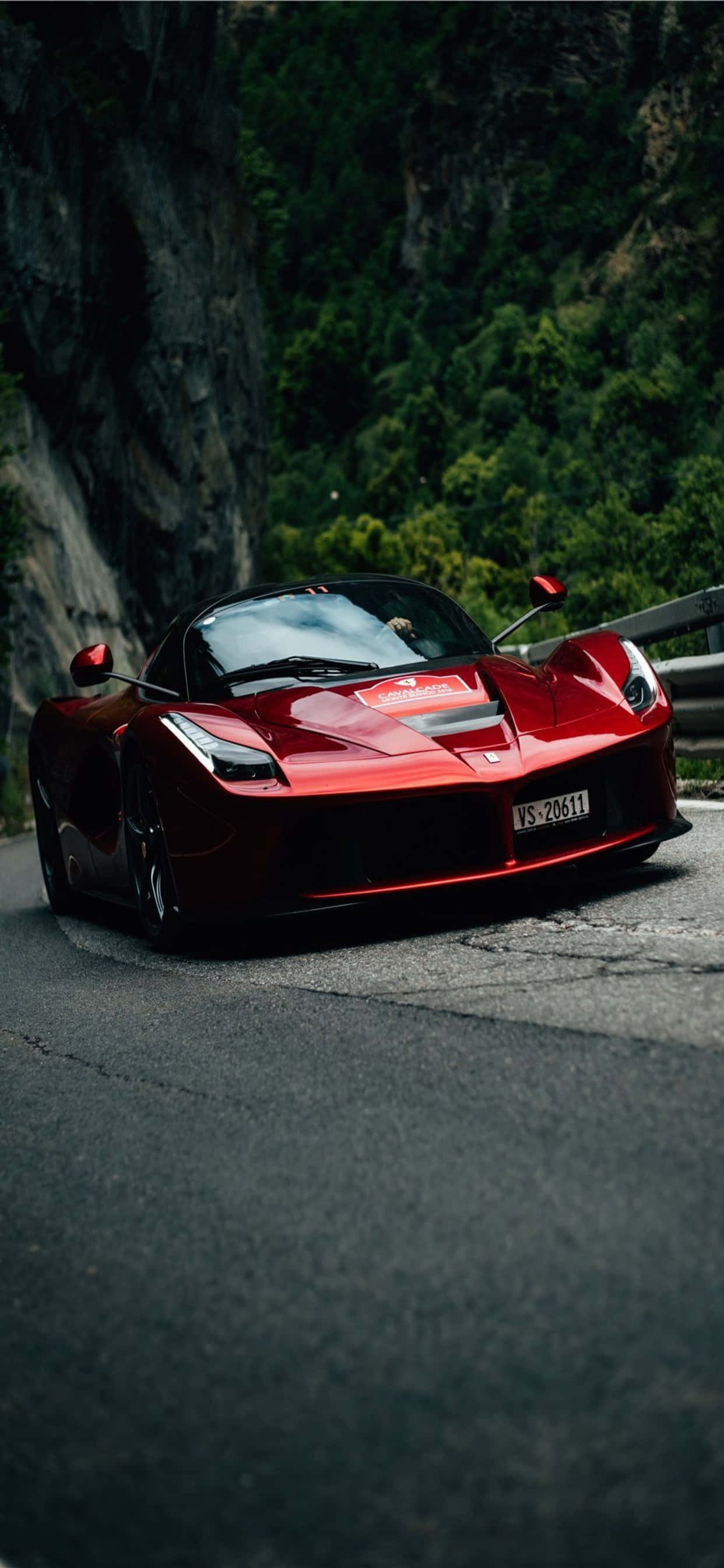 iPhone XS Max Ferrari बैकग्राउंड चमकदार लाल LaFerrari वॉलपेपर
