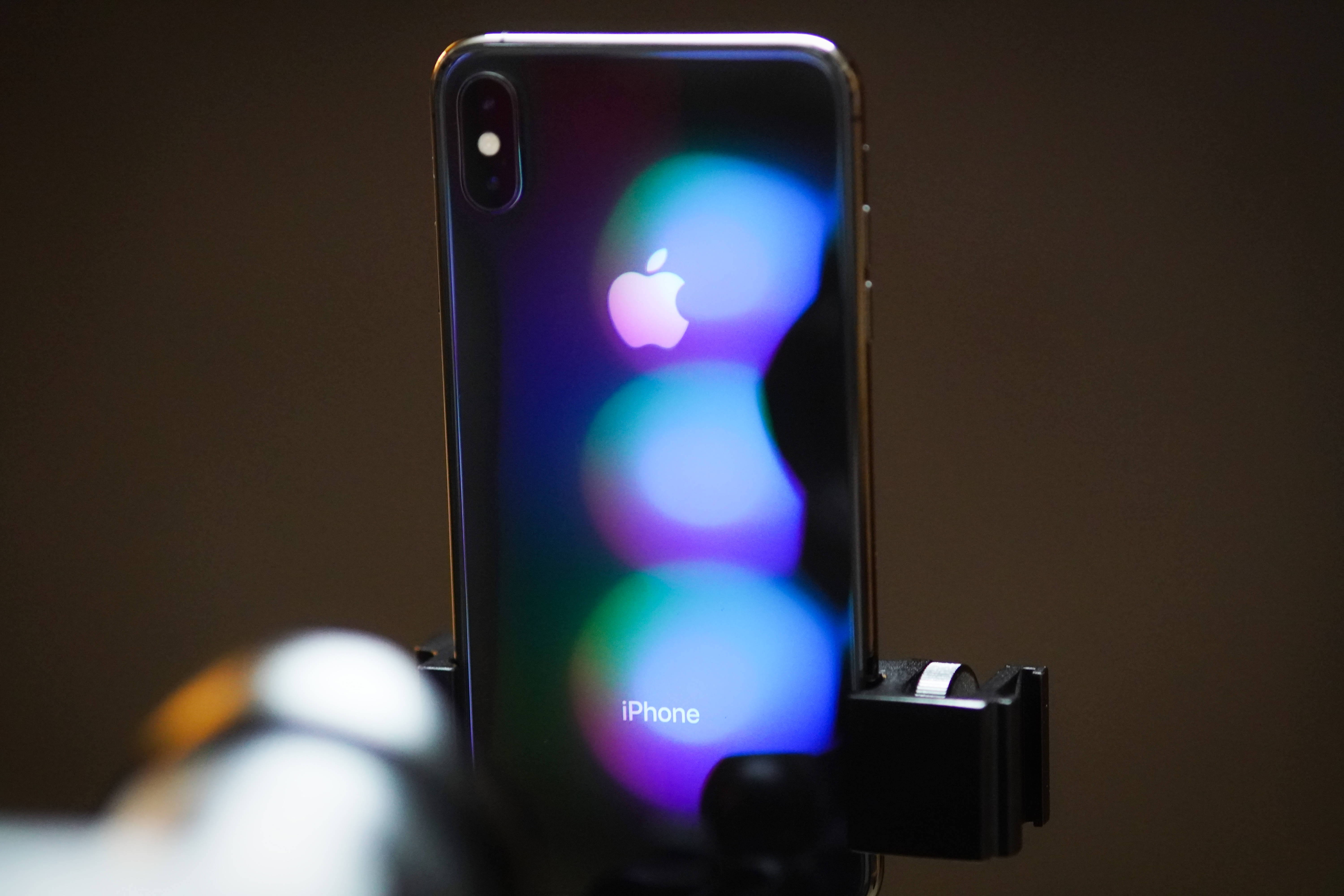 iPhone Xs Max पीछे का हिस्सा वॉलपेपर