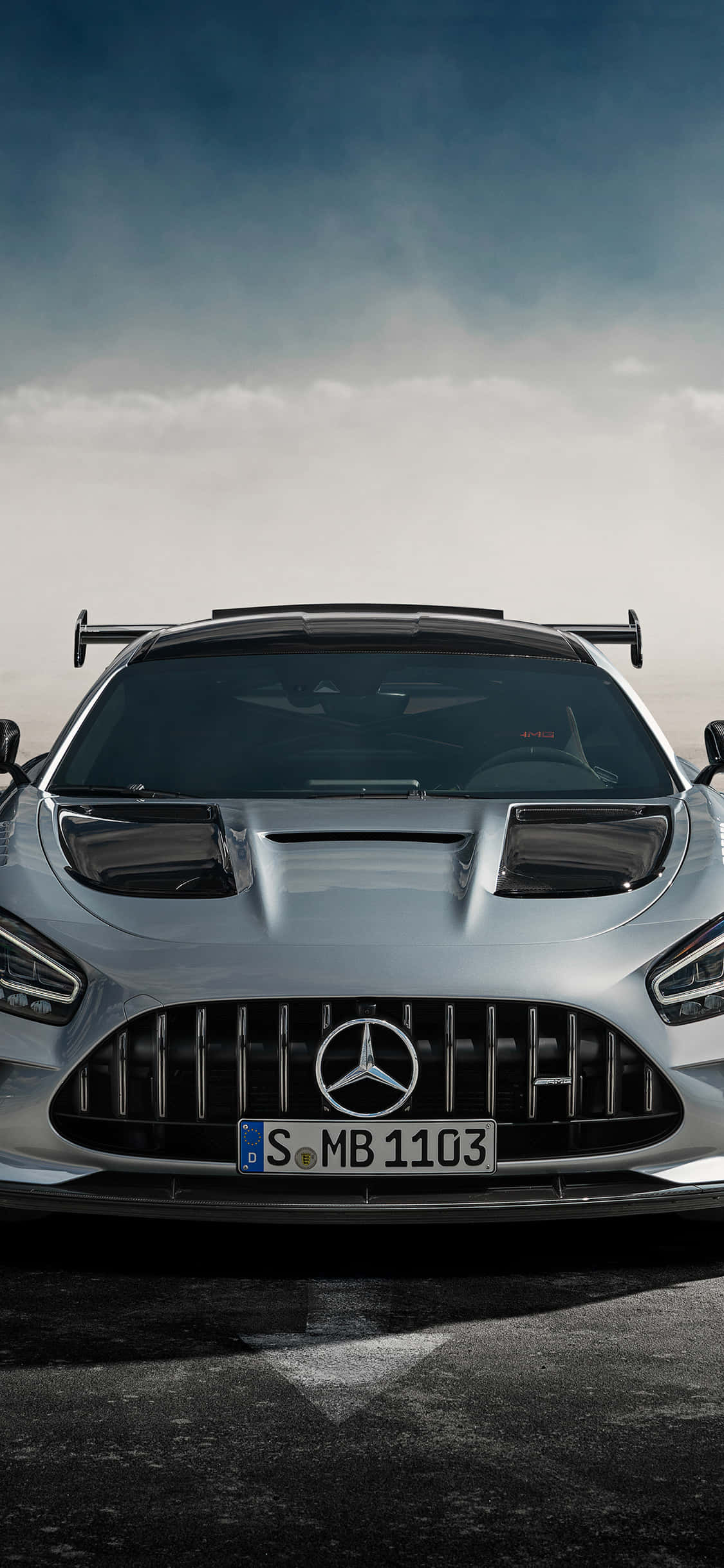 सिल्वर iPhone Xs Mercedes Amg पृष्ठभूमि वॉलपेपर