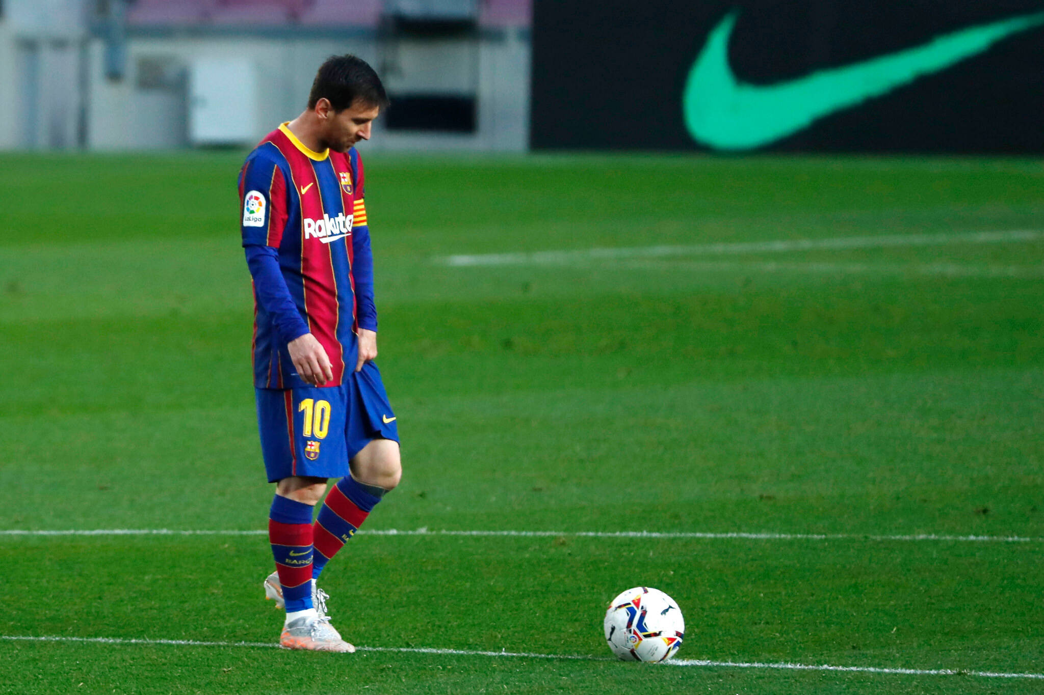Messi 2021 Nike लोगो वॉलपेपर