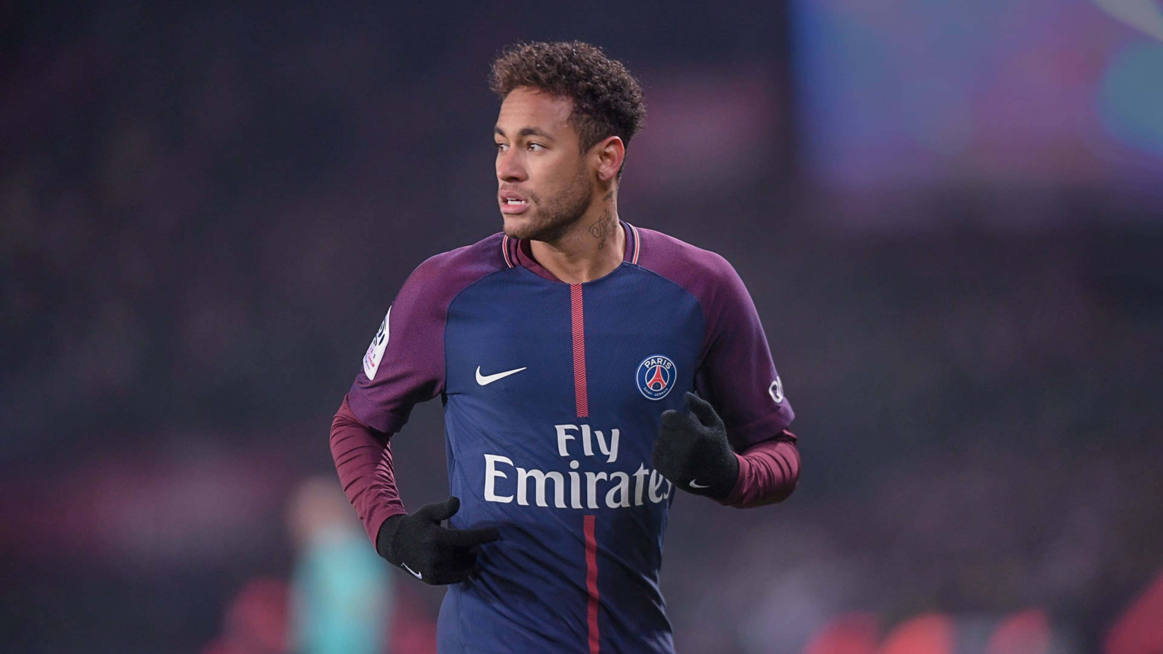 PSG फुटबॉल खिलाड़ी नेमार 4K वॉलपेपर