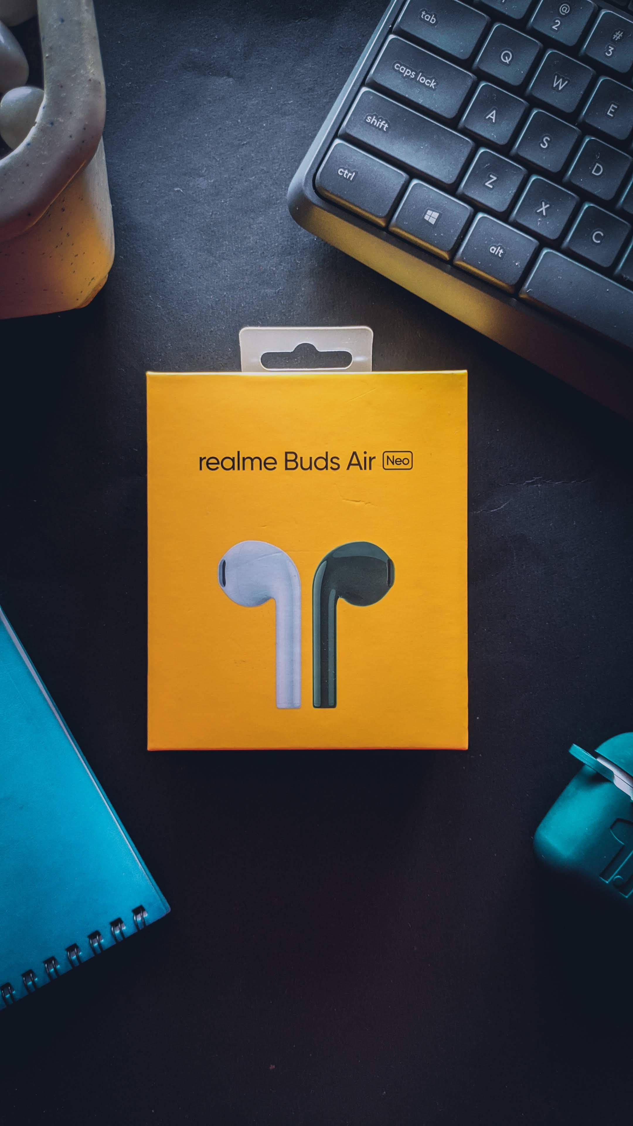 Realme Buds Air वॉलपेपर