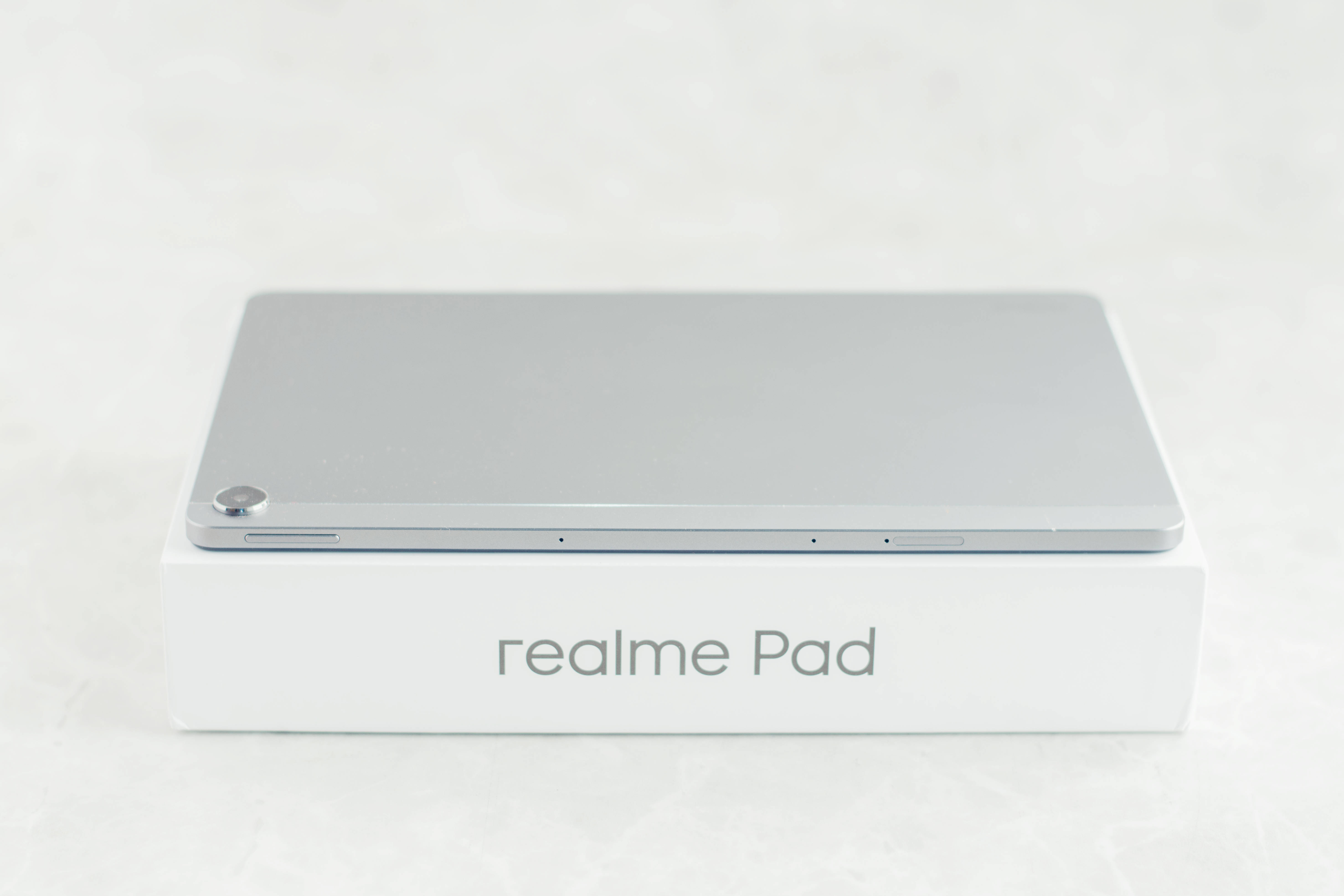 Realme Pad ग्रे वॉलपेपर