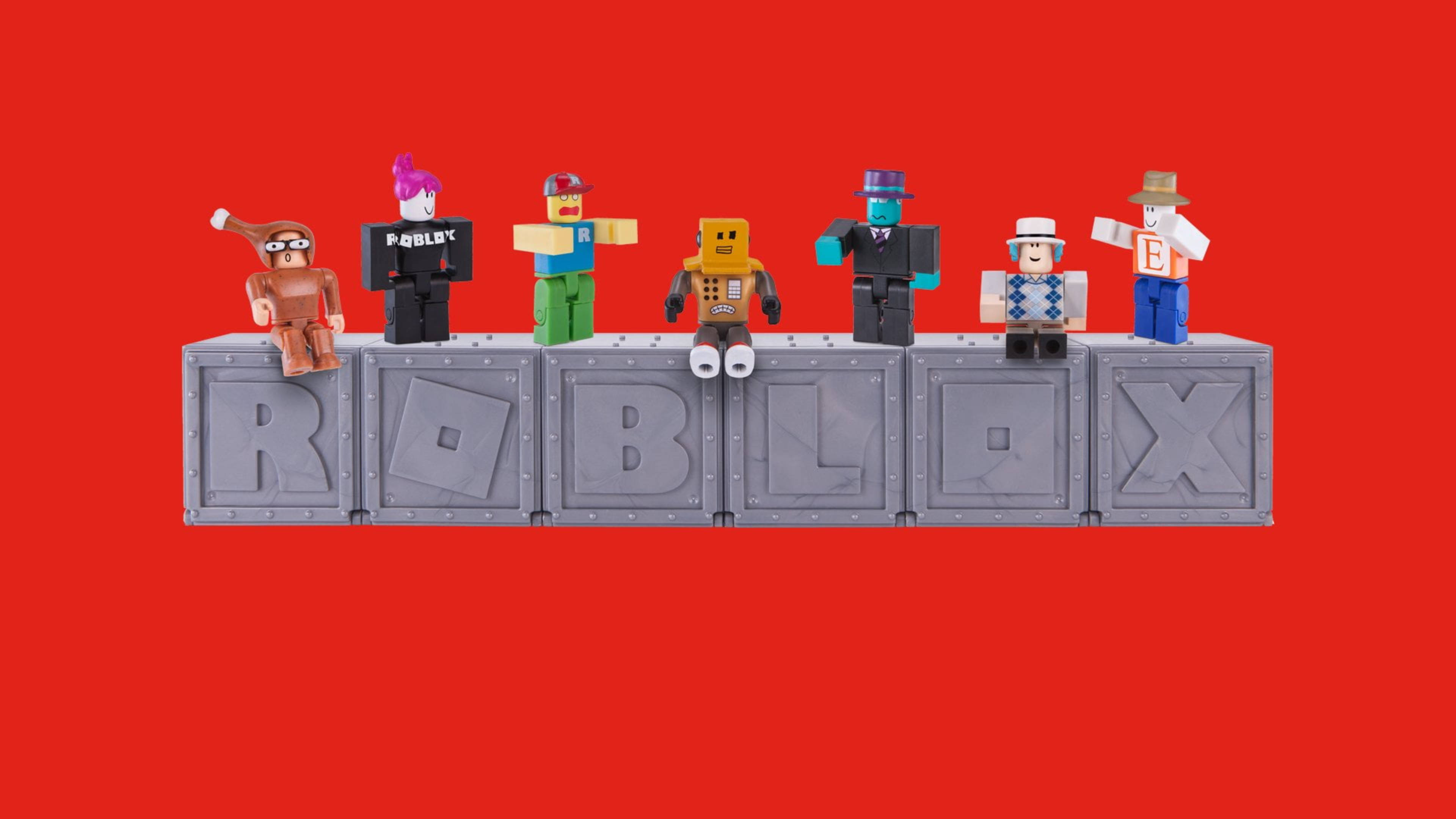 Roblox 4K खिलौना आकृतियाँ वॉलपेपर