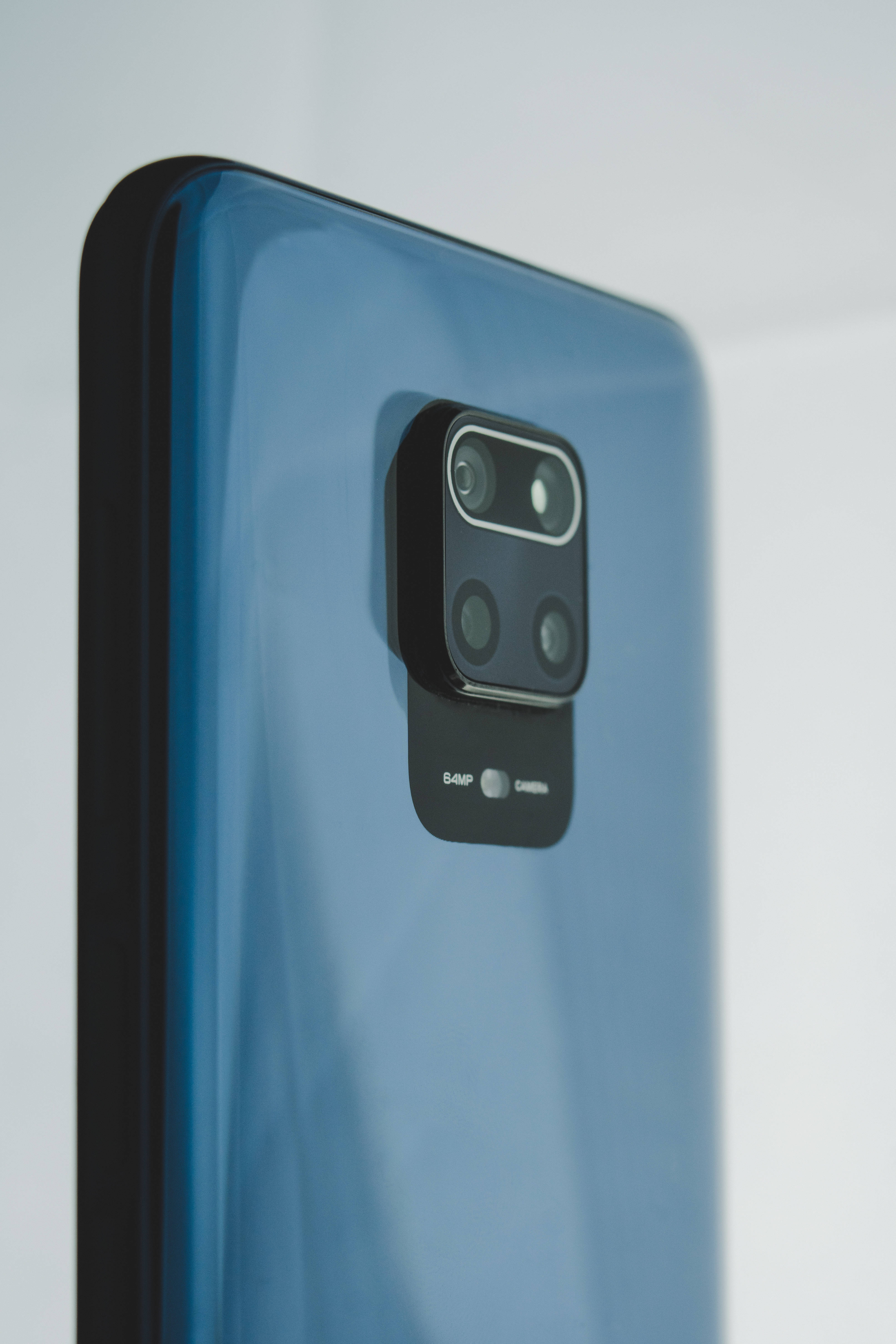 Xiaomi नीला और काला फोन वॉलपेपर