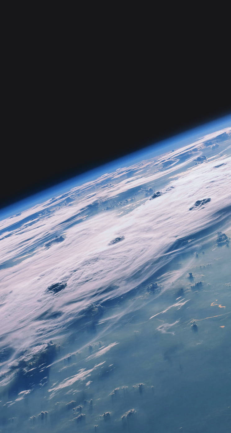 अंतरिक्ष से NASA iPhone तूफ़ान वॉलपेपर