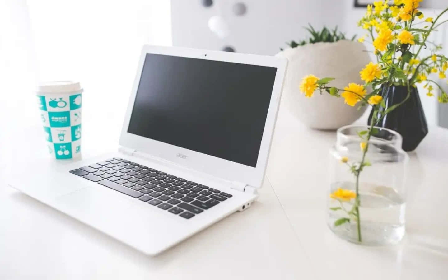 अपने काम को उत्पादक और व्यवस्थित रखें Chromebook के साथ वॉलपेपर