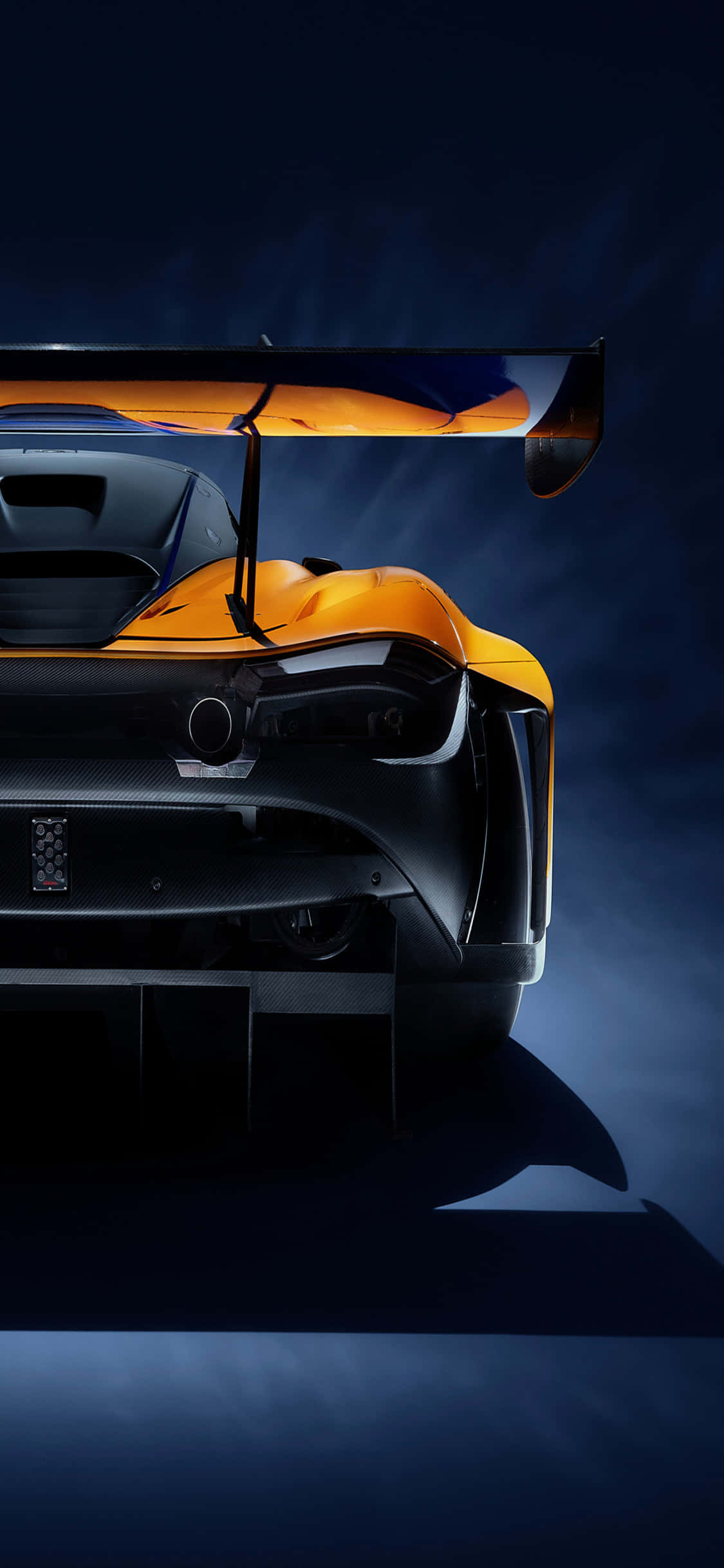 आईफोन X मैकलारेन 720s GT3 रियर बैकग्राउंड वॉलपेपर
