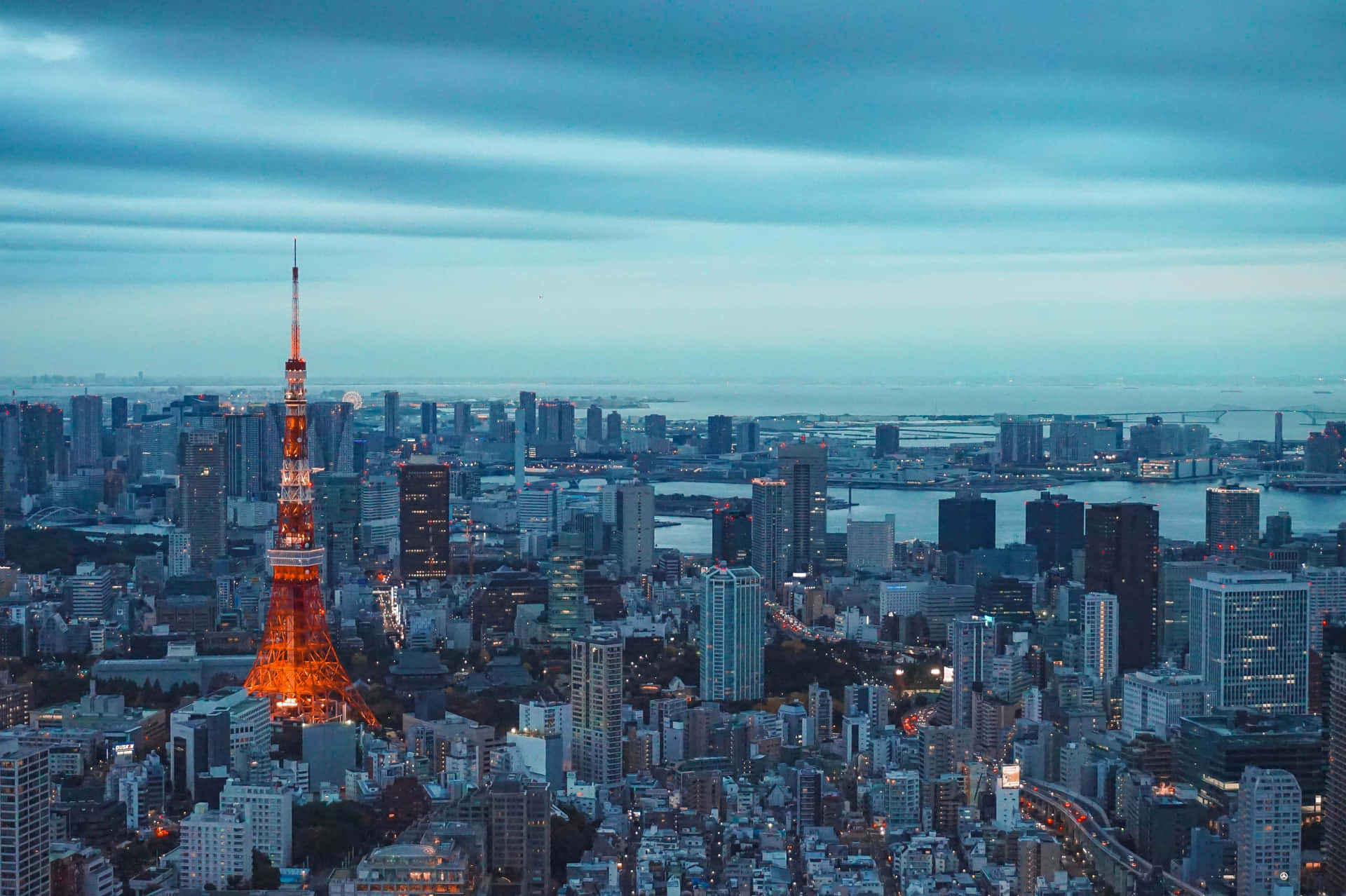 जापान में टोक्यो शहर का व्यापक दृश्य — Japan GIF वॉलपेपर