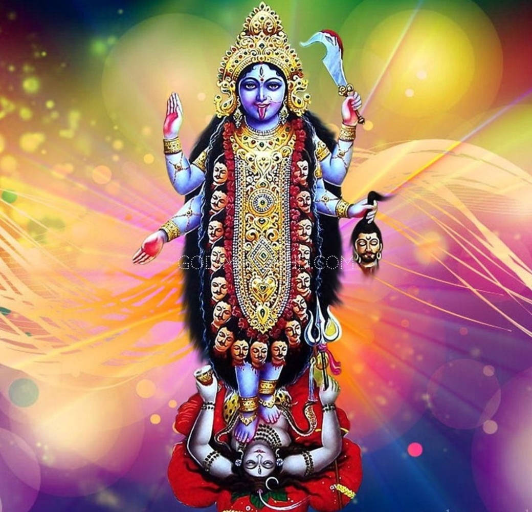 दिव्य माँ काली का भगवान शिव पर नृत्य - एक इंद्रधनुषी सौंदर्य वॉलपेपर