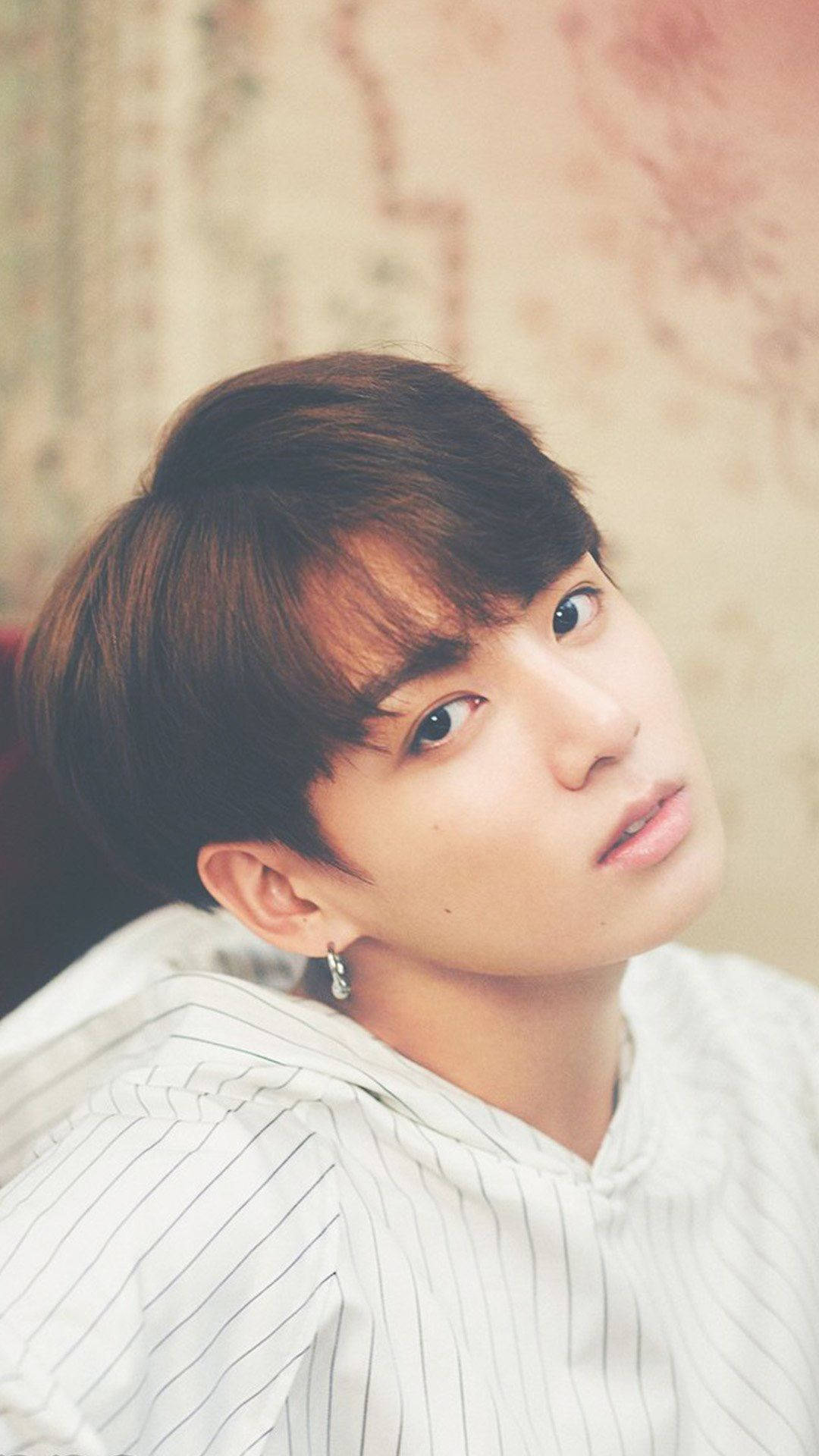 प्यारी BTS JK पोर्ट्रेट फोटो वॉलपेपर