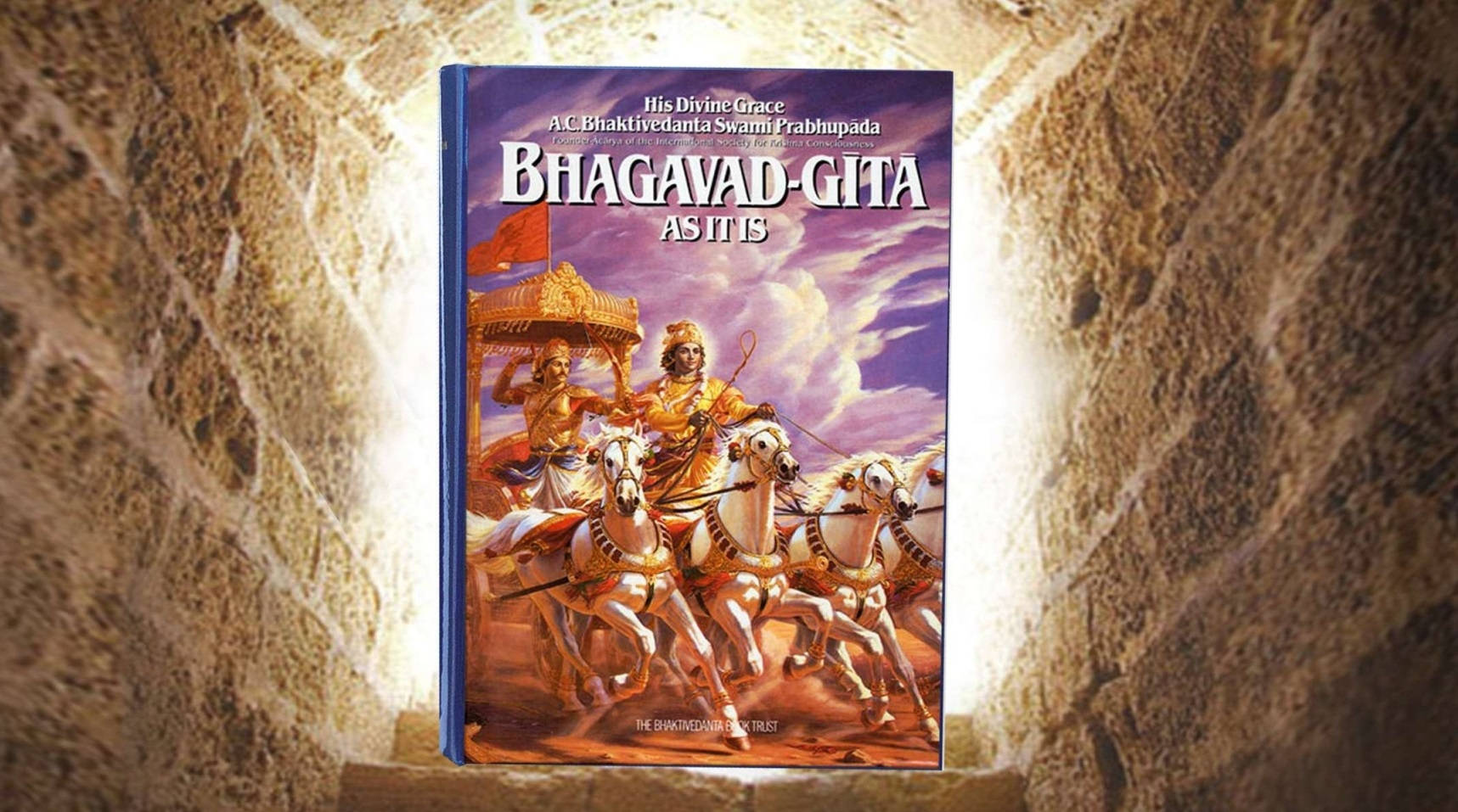 भगवद गीता पुस्तक पत्थर पर वॉलपेपर