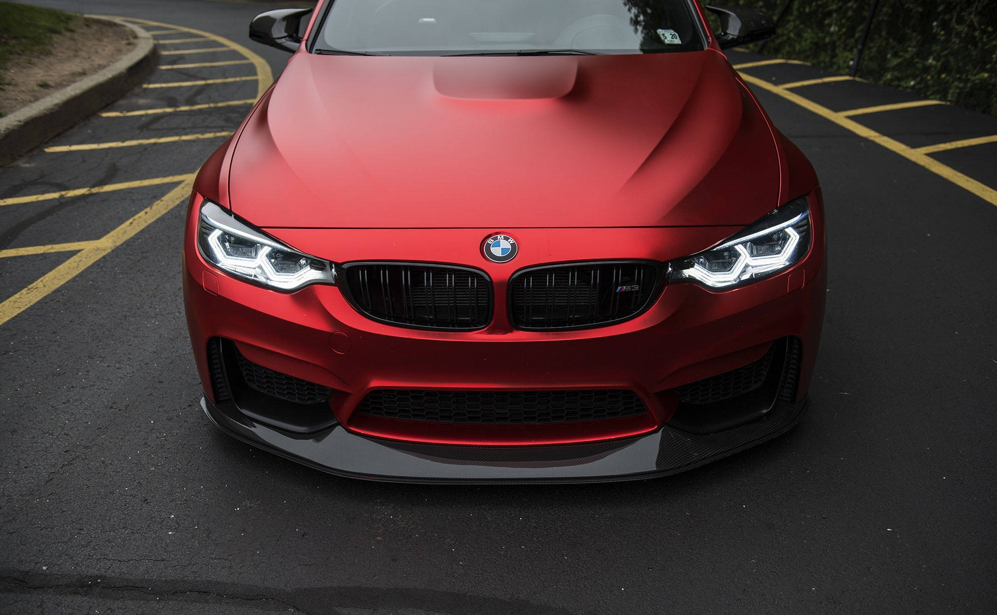मैट रेड M3 BMW लैपटॉप वॉलपेपर