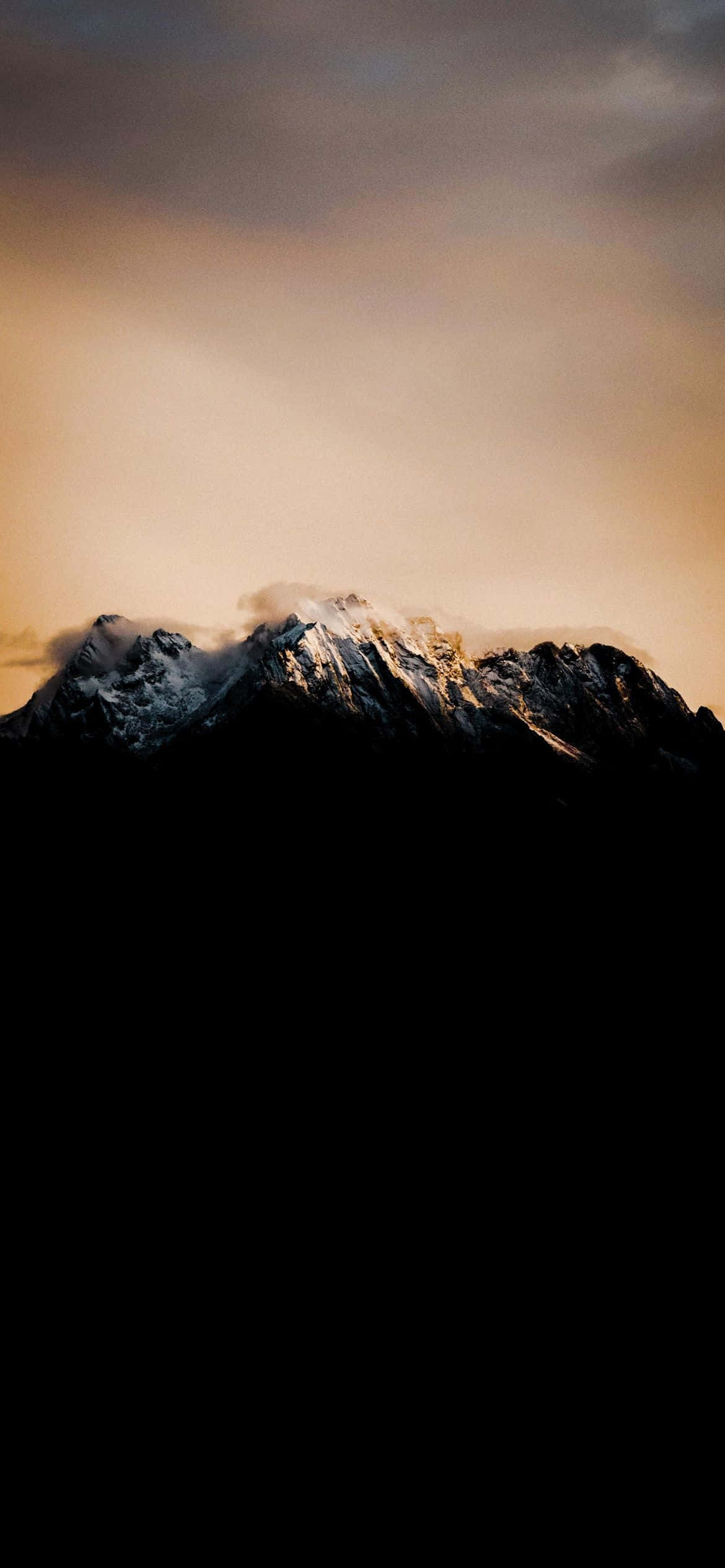 शानदार पर्वत चोटियाँ वॉलपेपर