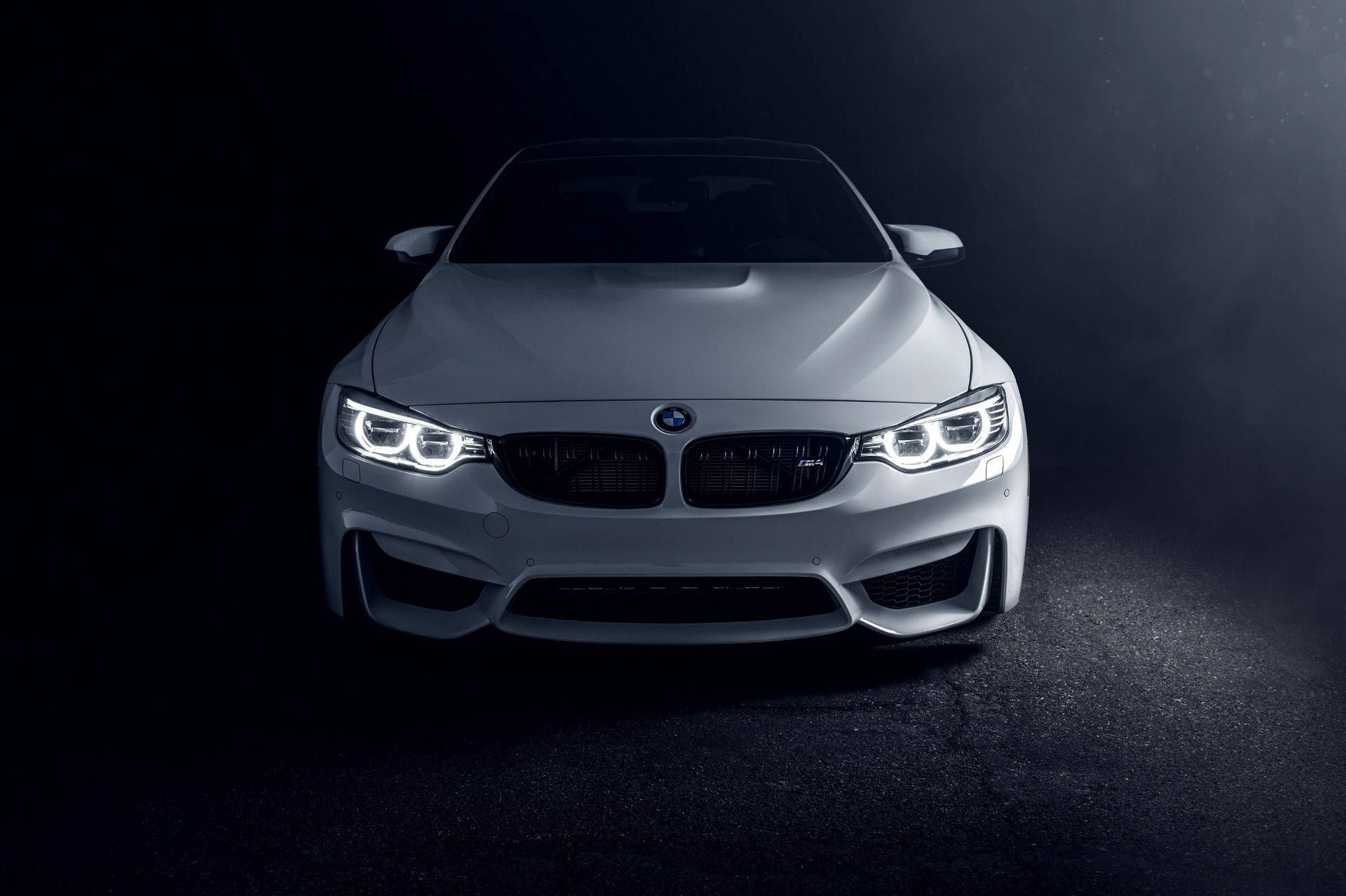 सफेद M4 BMW लैपटॉप — Bmw वॉलपेपर
