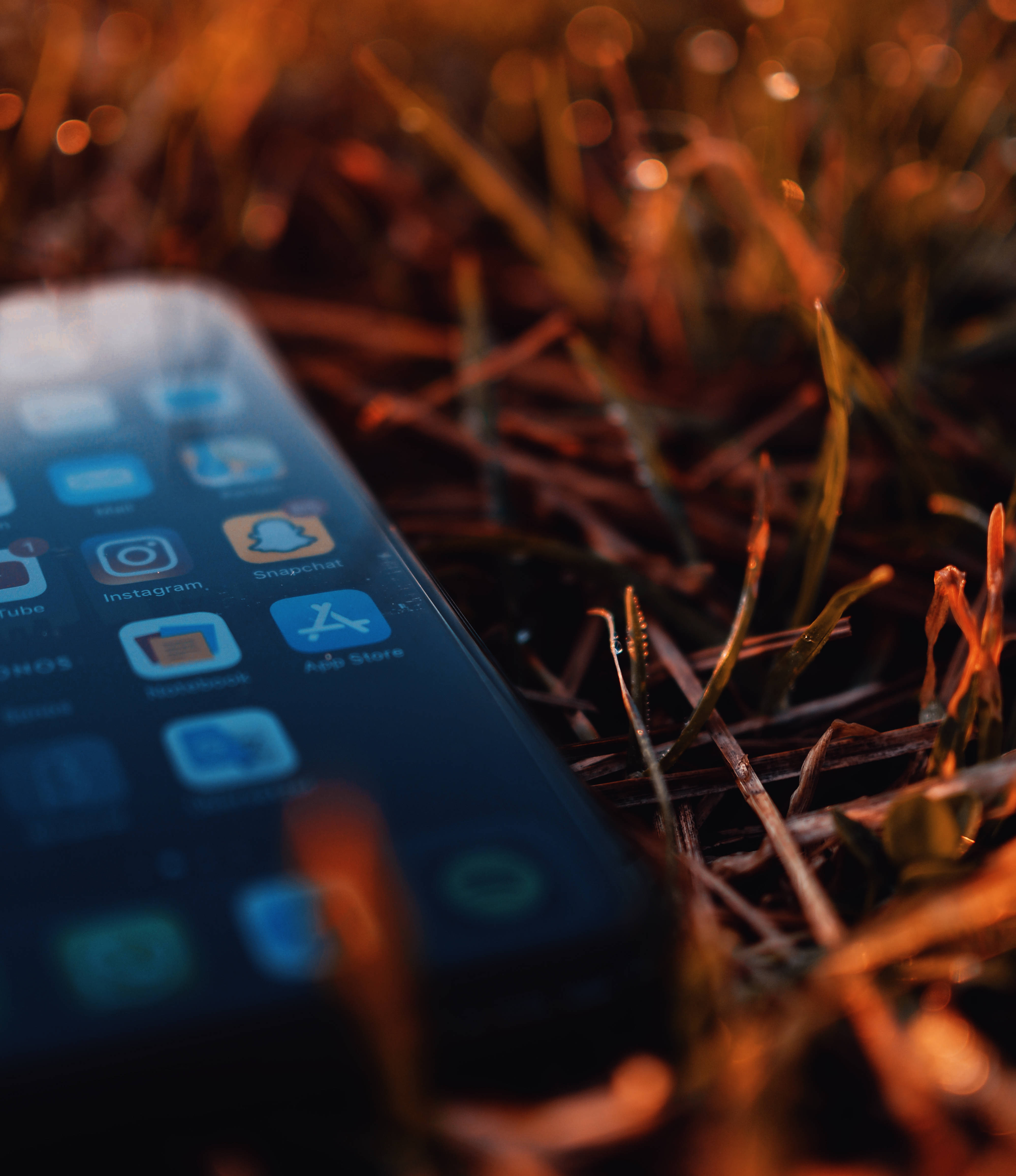 स्पेस ग्रे में शानदार iPhone Xs वॉलपेपर