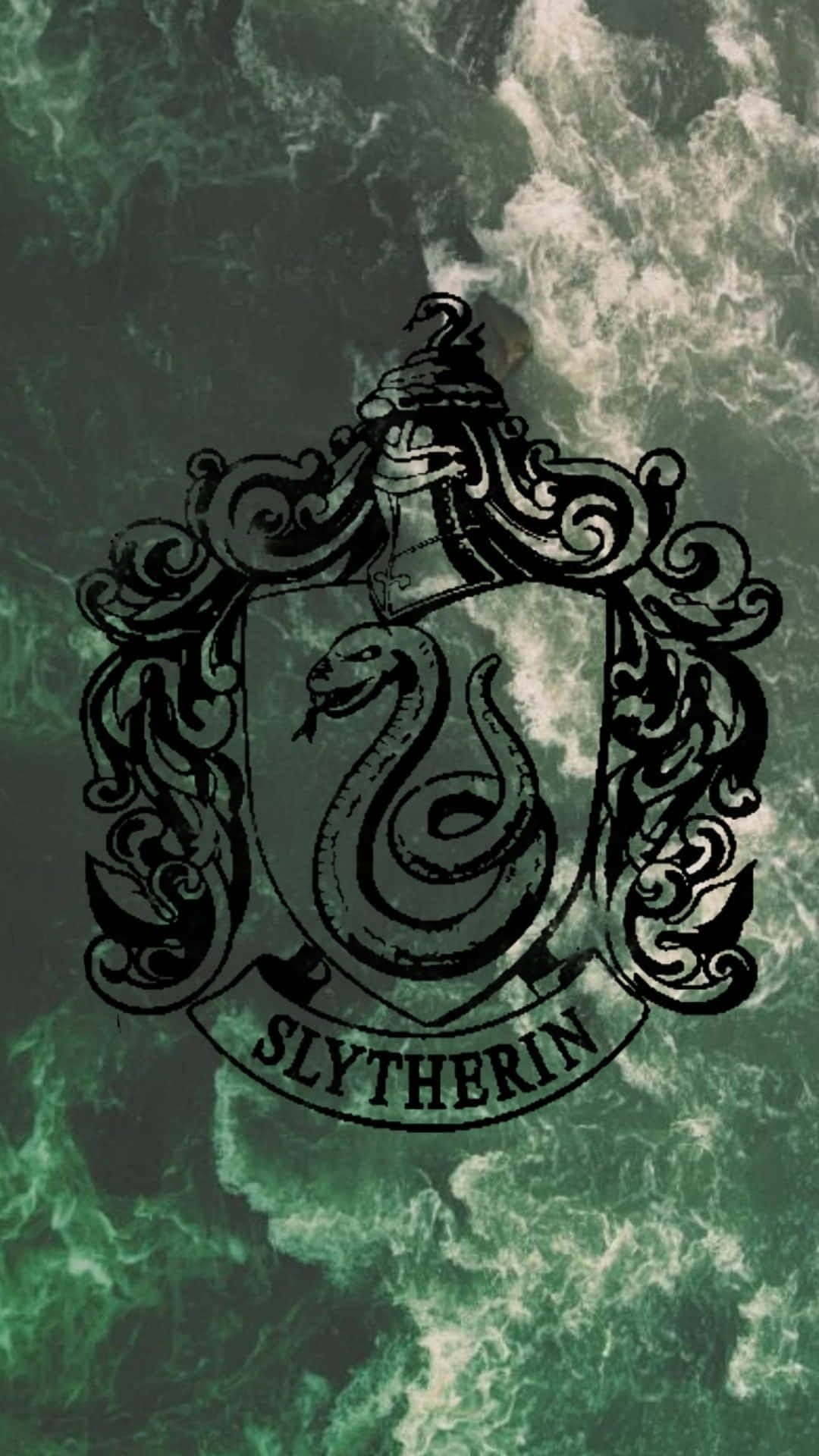 स्लीथरिन हाउस की गहराइयों से निकलता एक रहस्यमय और शक्तिशाली सौंदर्य वॉलपेपर