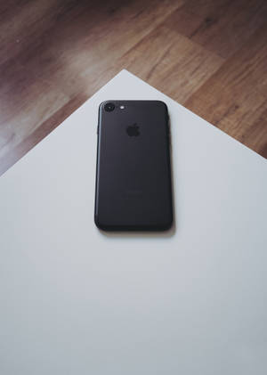 iPhone 8 सफेद सतह