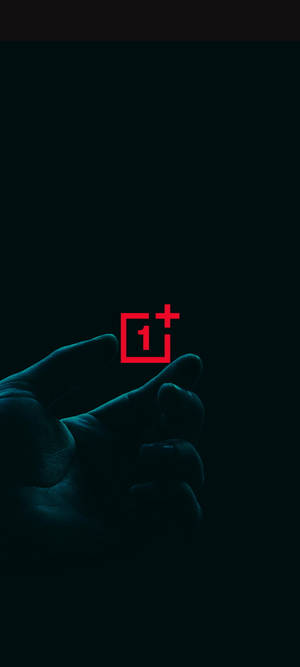 Oneplus Nord लोगो हाथ के साथ — टेक्नो पोवा 7 वॉलपेपर