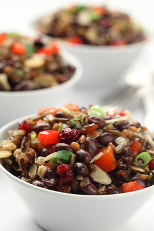 ब्लैक बीन्स और दाल का सलाद — हुआवेई मेटपैड एयर (2026) वॉलपेपर