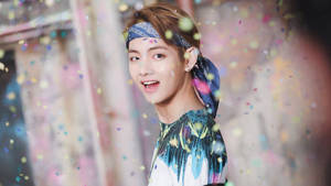 BTS V नीला बंदना पहने हुए — Bts v वॉलपेपर