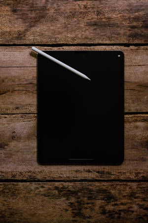 लकड़ी पर एप्पल आईपैड प्रो — iPad Pro वॉलपेपर