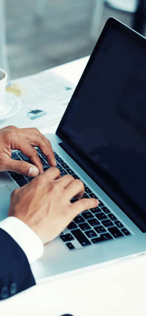 iPhone X ऑफिस बैकग्राउंड — RedMagic 10 Air वॉलपेपर